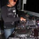 DJ DARKLIVE - LOVING THE PLANET EARTH IN VALENTINE MIX REVOLUTION PANAMA ()